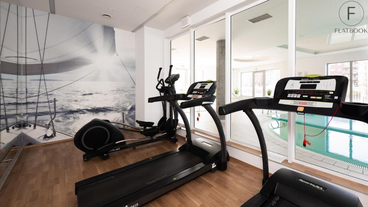 Flatbook Apartments Waterlane Island Spa With Riverview Gdansk Ngoại thất bức ảnh