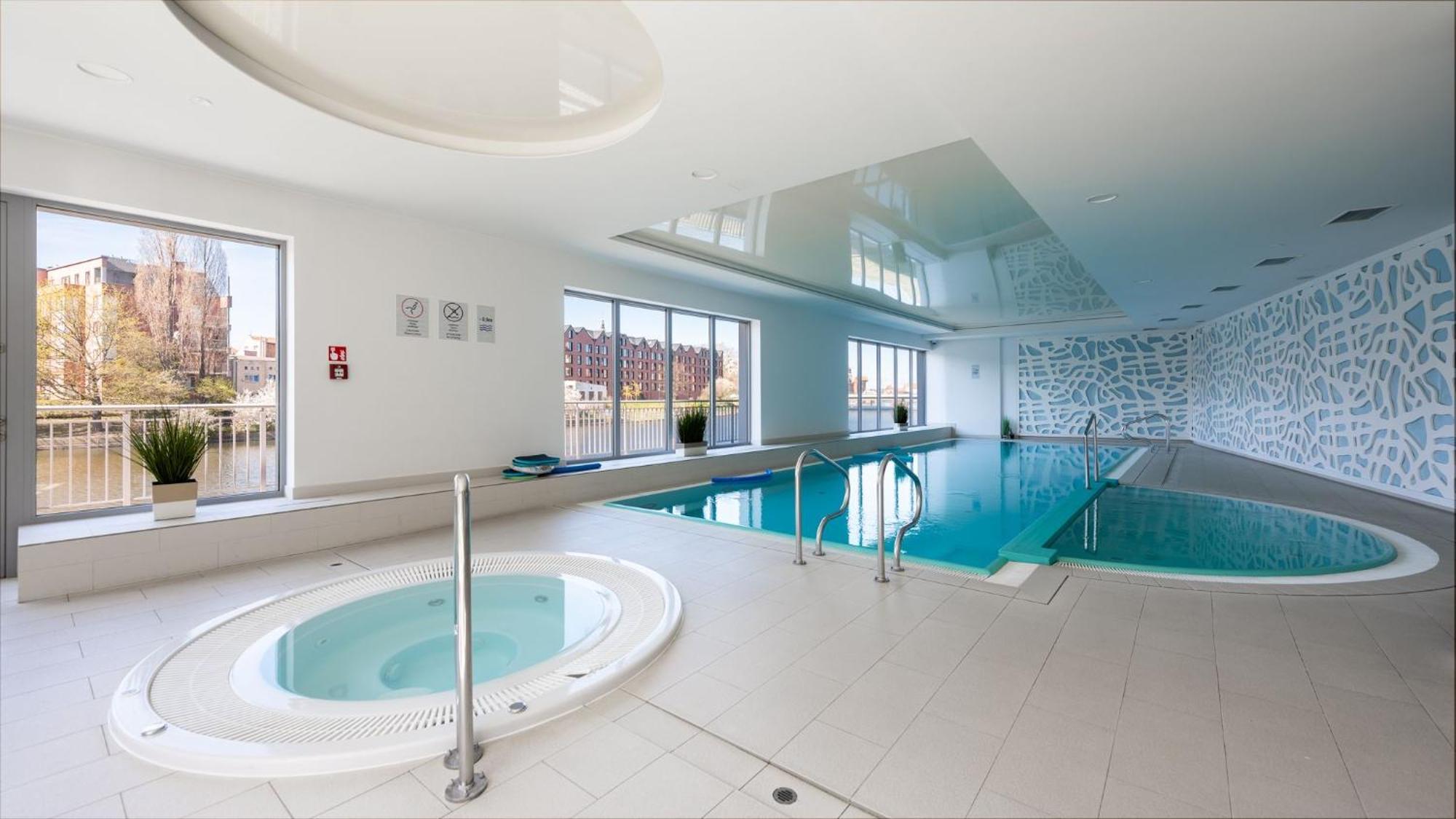 Flatbook Apartments Waterlane Island Spa With Riverview Gdansk Ngoại thất bức ảnh